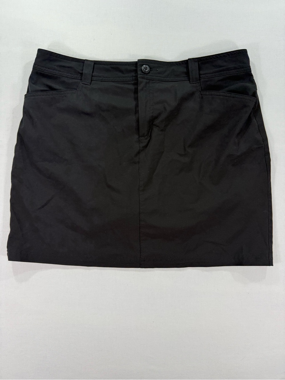Eddie Bauer Black Skort Size 12